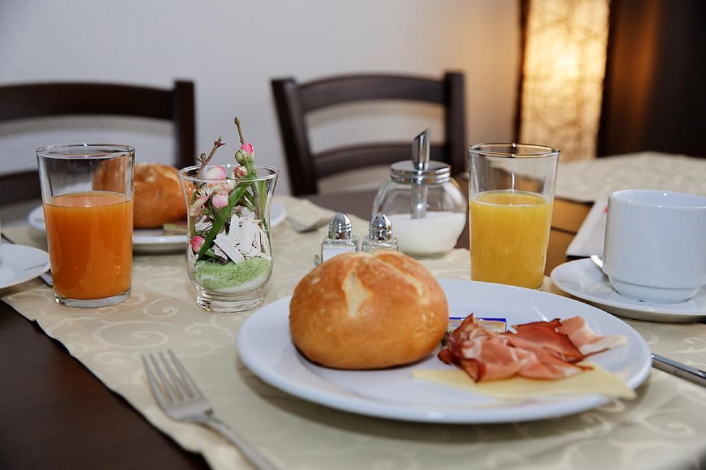 Hotel Huettl - Garni Вормс Екстер'єр фото